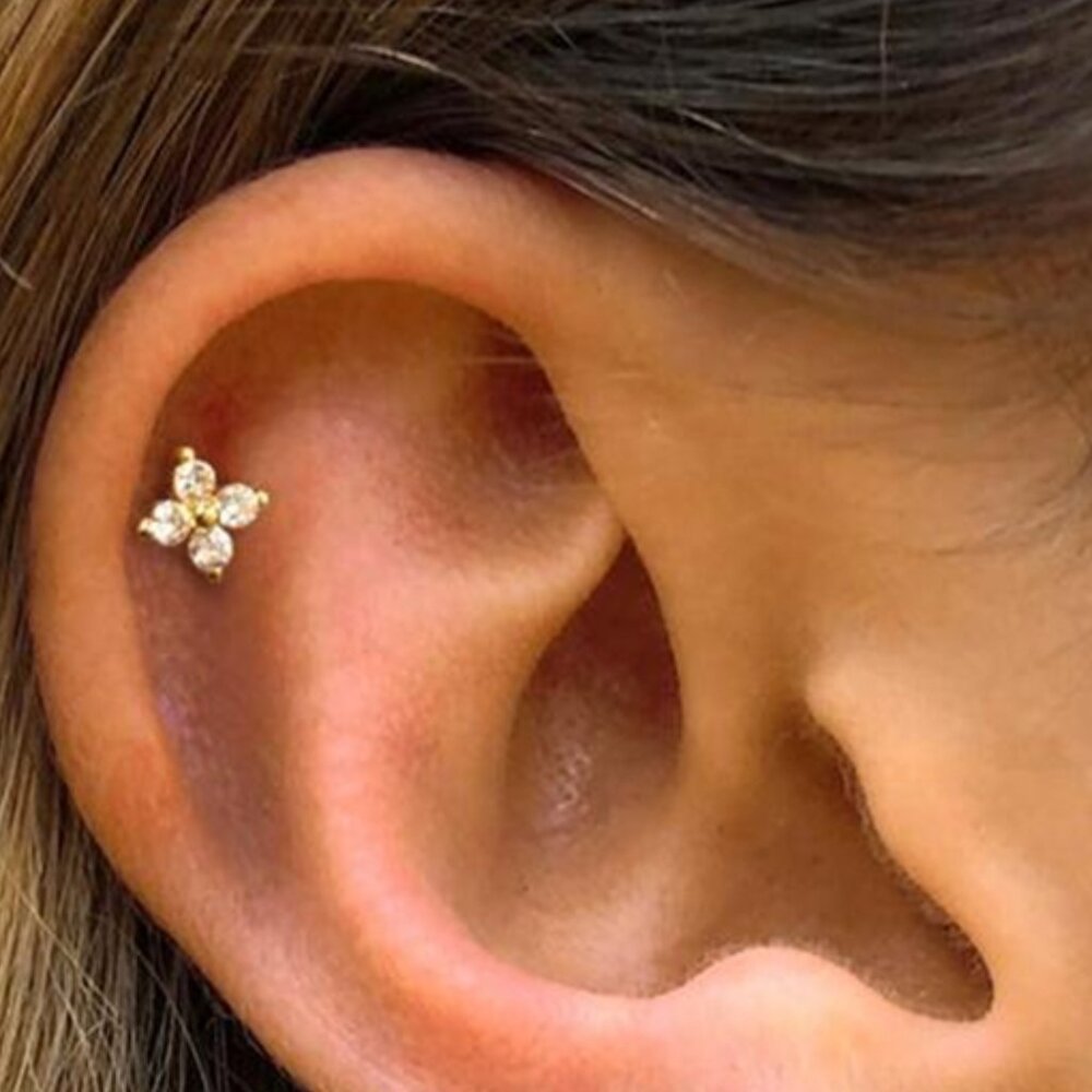 Clover Studs. These earrings are the perfect gift for yourself or your love one - Picture 6 of 6